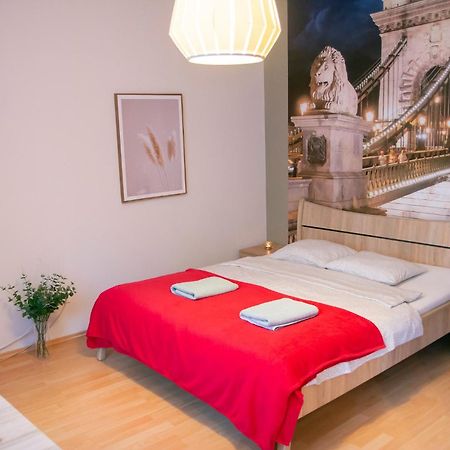 Keleti Studio Apartments Budapeste Exterior foto