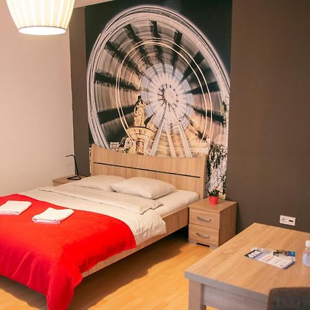 Keleti Studio Apartments Budapeste Exterior foto