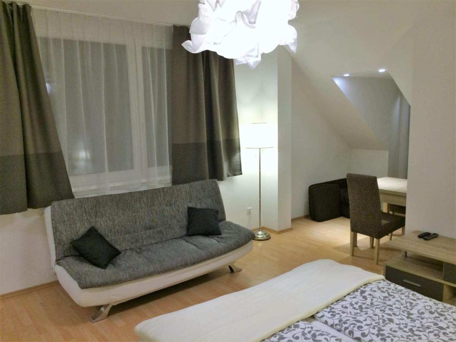 Keleti Studio Apartments Budapeste Exterior foto