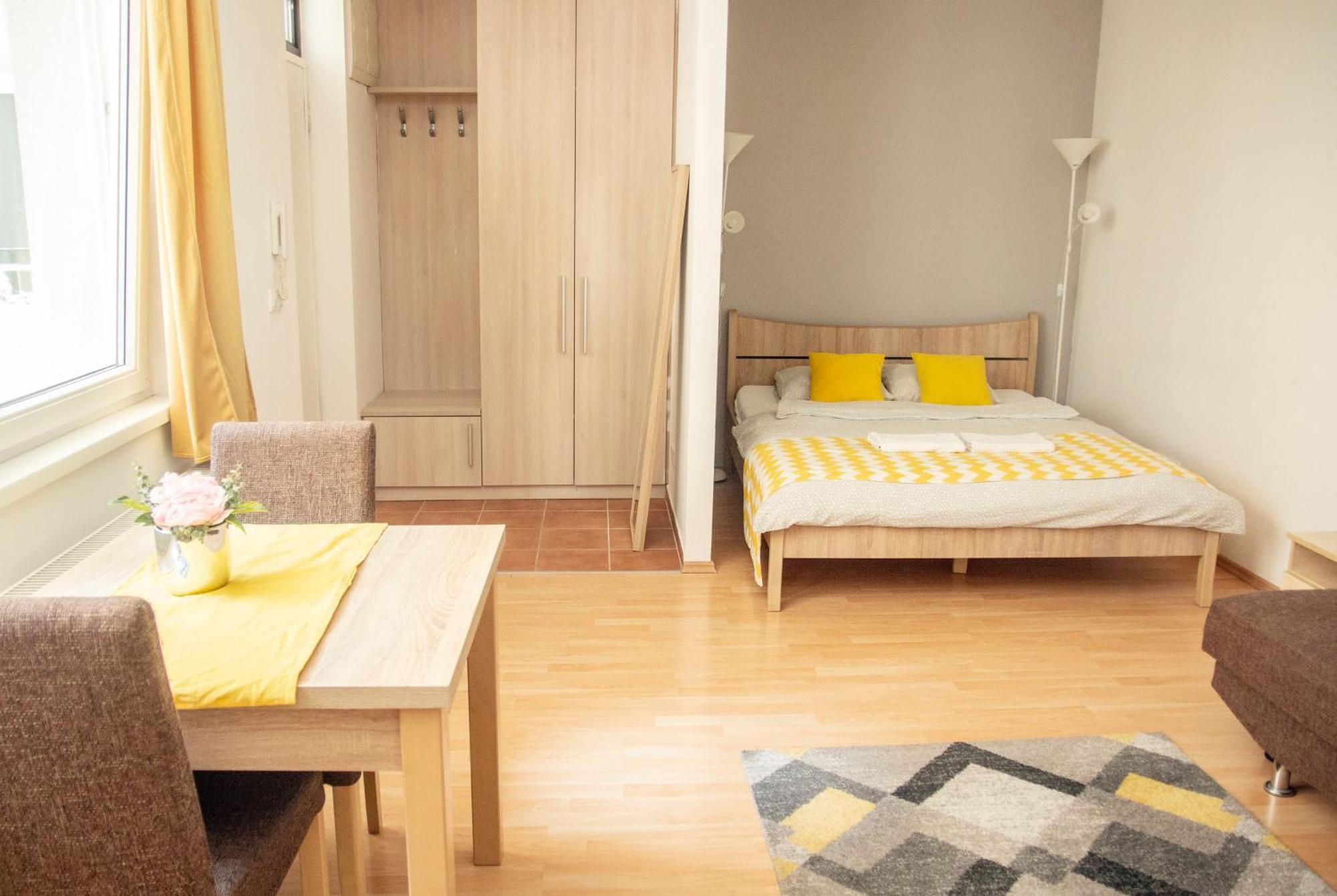 Keleti Studio Apartments Budapeste Exterior foto