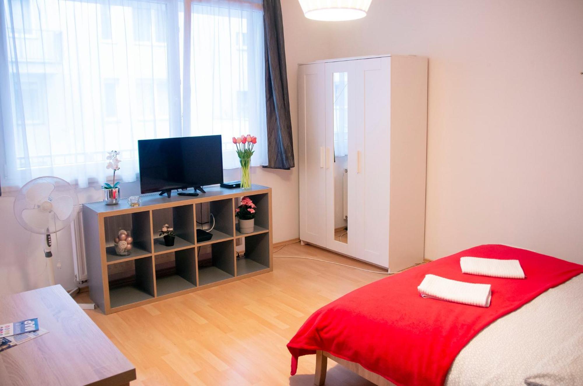 Keleti Studio Apartments Budapeste Exterior foto